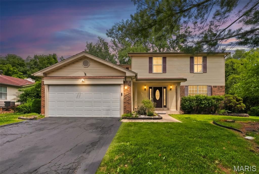 14452 Ocean Side Drive, Florissant, MO 63034