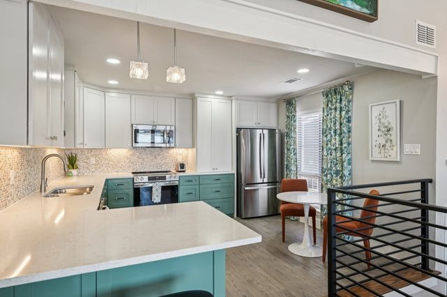 300 Rush Creek Drive 8, Heath, TX 75032