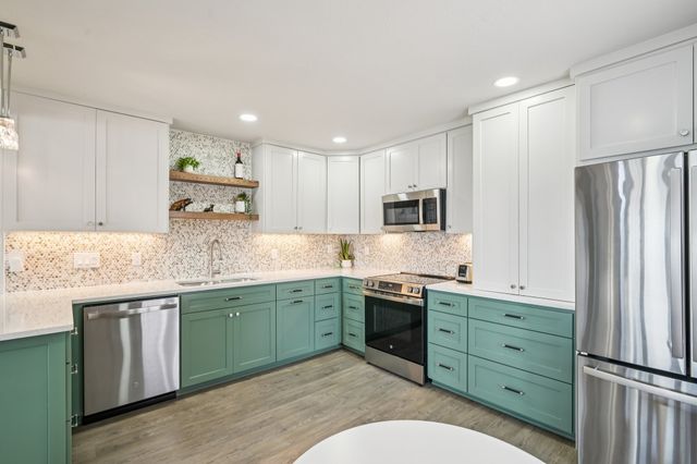 300 Rush Creek Drive 8, Heath, TX 75032