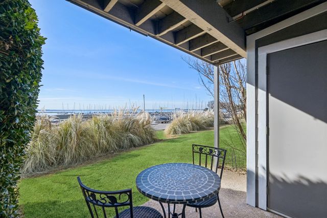 300 Rush Creek Drive 8, Heath, TX 75032