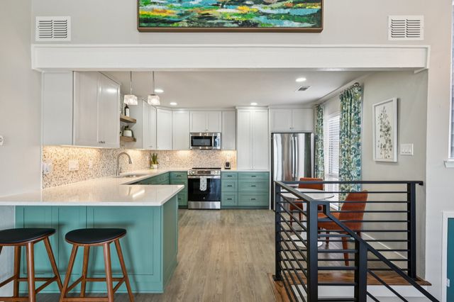 300 Rush Creek Drive 8, Heath, TX 75032