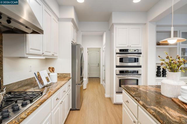 3138 Ashbrook Ln, San Ramon, CA 94582