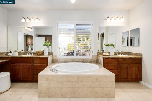 3138 Ashbrook Ln, San Ramon, CA 94582