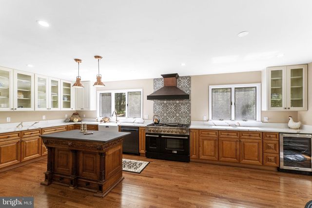 16112 BARNESVILLE RD, Boyds, MD 20841