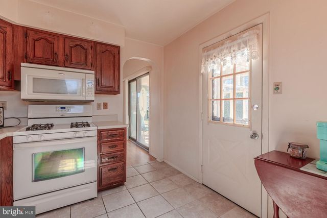 1112 PITTSBURGH AVE, Cape May, NJ 08204