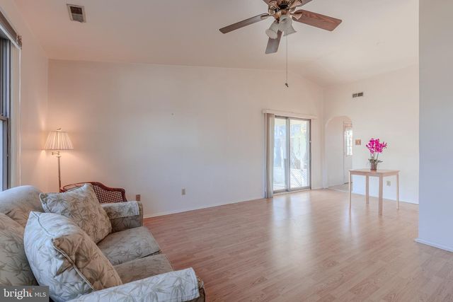 1112 PITTSBURGH AVE, Cape May, NJ 08204