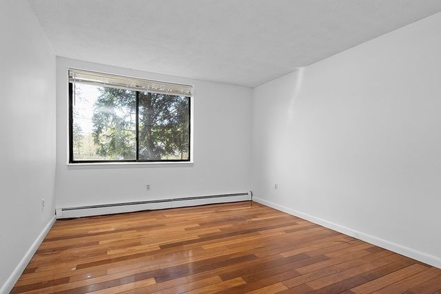 935 Washington St 1, Newton, MA 02460