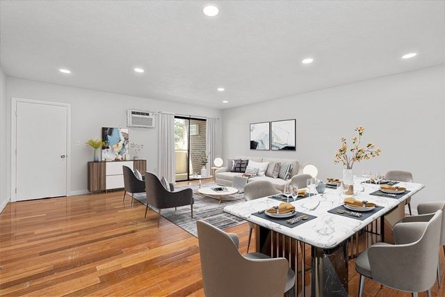 935 Washington St 1, Newton, MA 02460