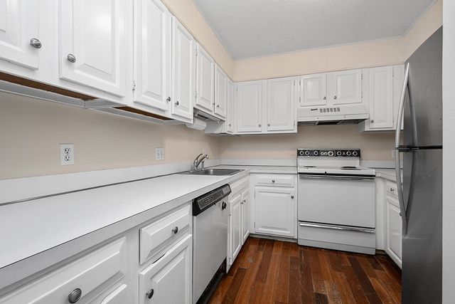 935 Washington St 1, Newton, MA 02460