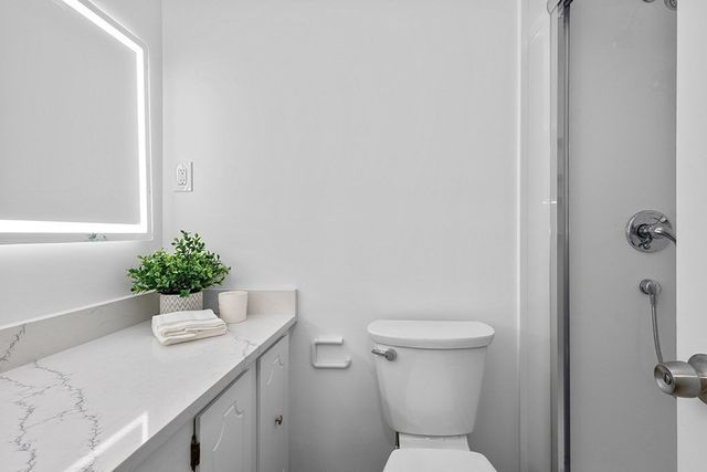 935 Washington St 1, Newton, MA 02460