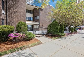 935 Washington St 1, Newton, MA 02460