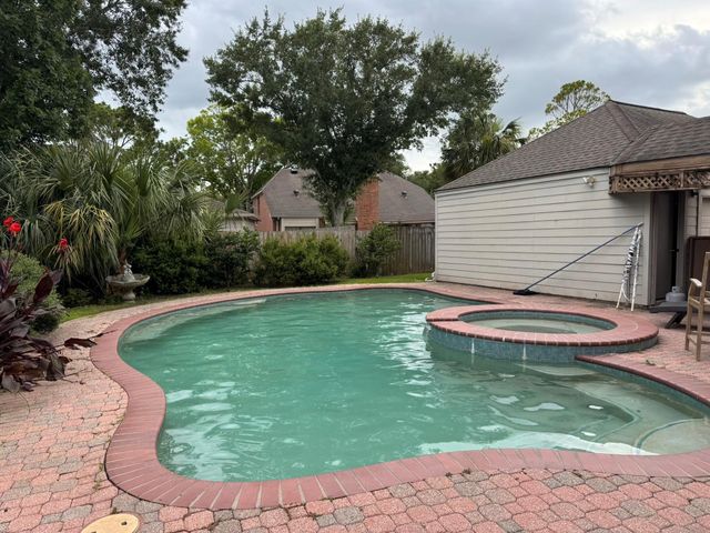 13810 Inland Spring Court, Houston, TX 77059