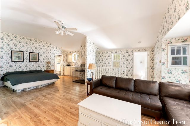 6633 Bass Lake Boulevard, Pentwater, MI 49449