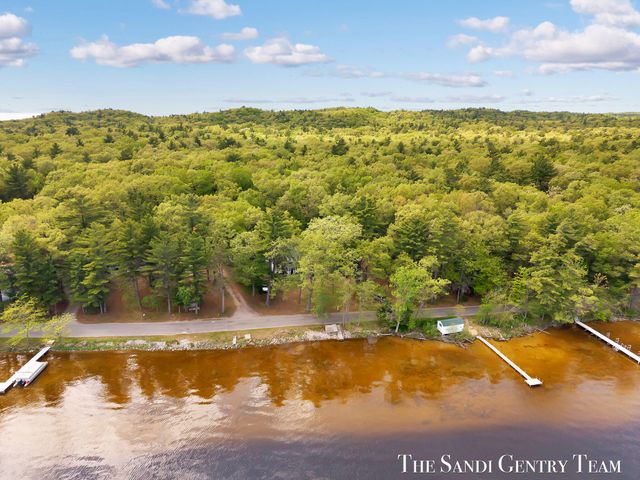 6633 Bass Lake Boulevard, Pentwater, MI 49449