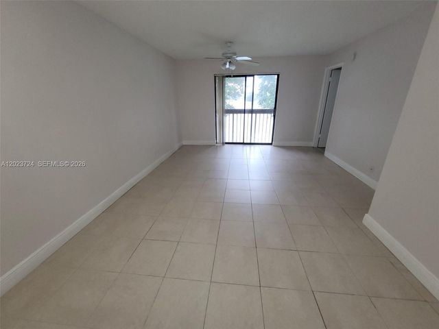 10005 Winding Lake Rd 204, Sunrise, FL 33351