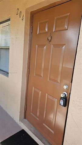 10005 Winding Lake Rd 204, Sunrise, FL 33351
