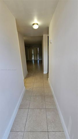 10005 Winding Lake Rd 204, Sunrise, FL 33351