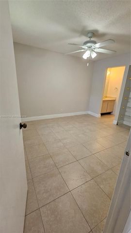 10005 Winding Lake Rd 204, Sunrise, FL 33351