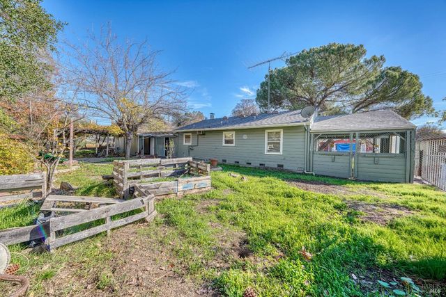 3995 Mullen Ave, Clearlake, CA 95422