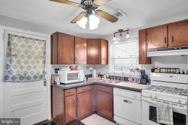 2776 CLEAR SPRINGS BLVD, York, PA 17406
