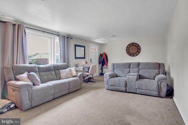2776 CLEAR SPRINGS BLVD, York, PA 17406