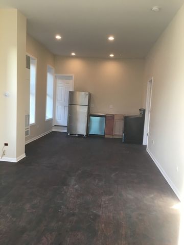 321 W 24th Street 2R, Chicago, IL 60616