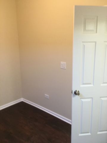 321 W 24th Street 2R, Chicago, IL 60616