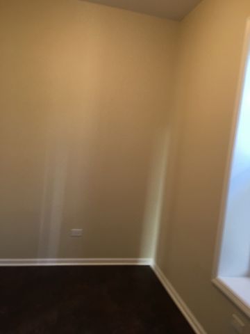 321 W 24th Street 2R, Chicago, IL 60616