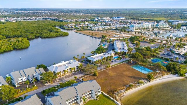 611 DESTINY DRIVE Unit 310, Ruskin, FL 33570