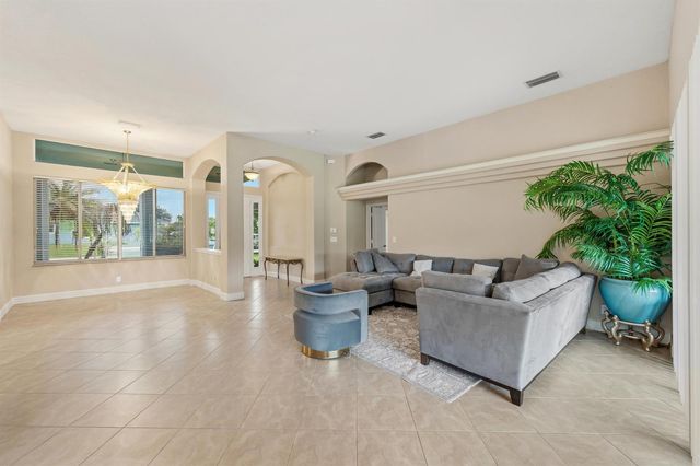 5514 NW West Lundy Circle, Port St. Lucie, FL 34986