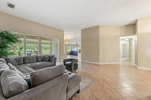 5514 NW West Lundy Circle, Port St. Lucie, FL 34986