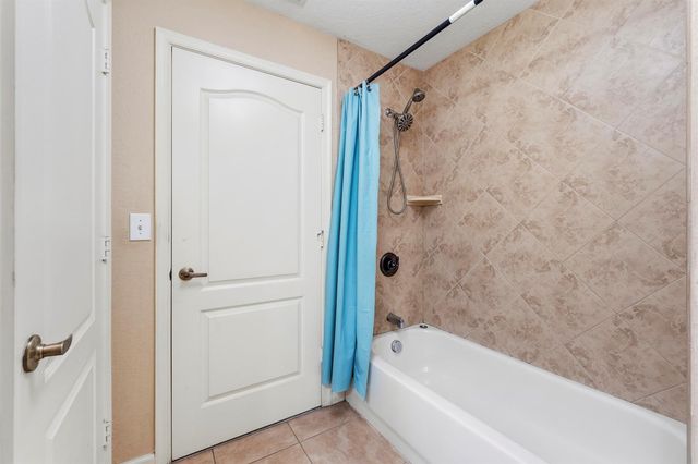 5514 NW West Lundy Circle, Port St. Lucie, FL 34986