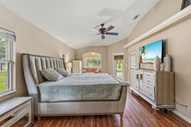 5514 NW West Lundy Circle, Port St. Lucie, FL 34986