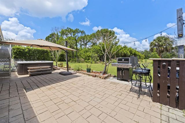 5514 NW West Lundy Circle, Port St. Lucie, FL 34986
