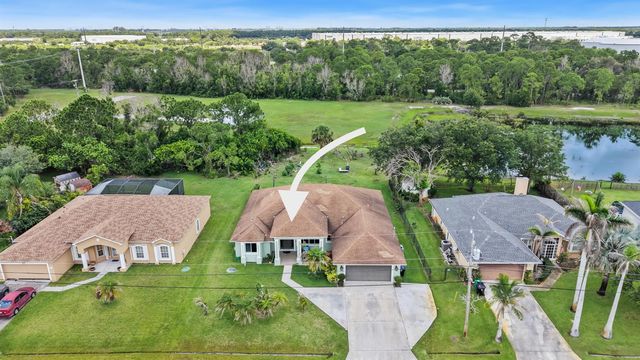 5514 NW West Lundy Circle, Port St. Lucie, FL 34986