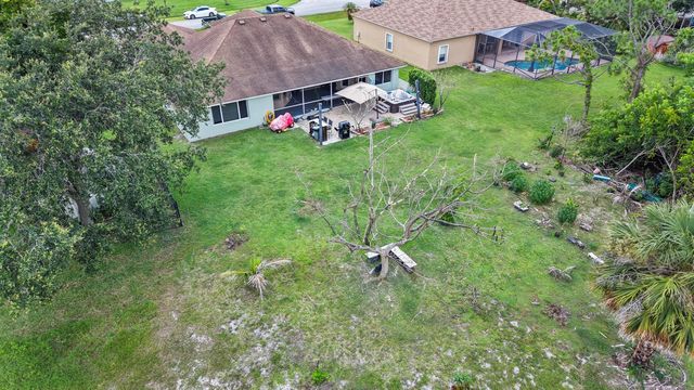 5514 NW West Lundy Circle, Port St. Lucie, FL 34986
