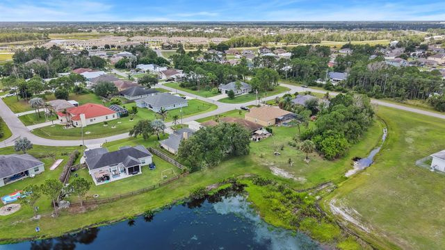 5514 NW West Lundy Circle, Port St. Lucie, FL 34986