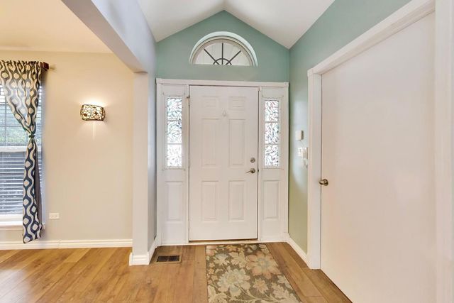 317 E Tall Oaks Lane, Itasca, IL 60143