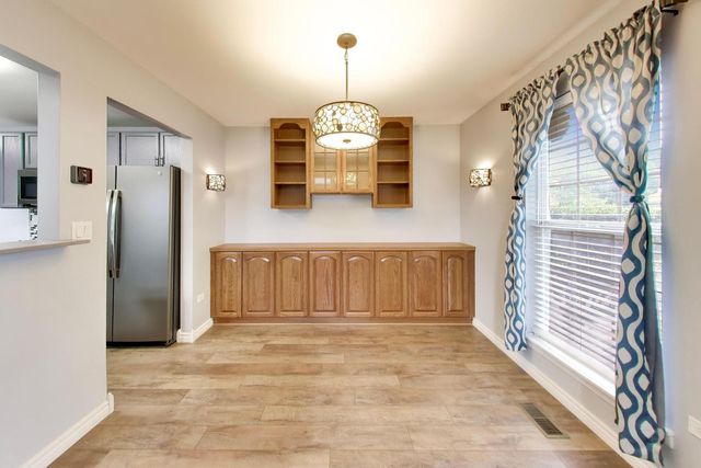 317 E Tall Oaks Lane, Itasca, IL 60143