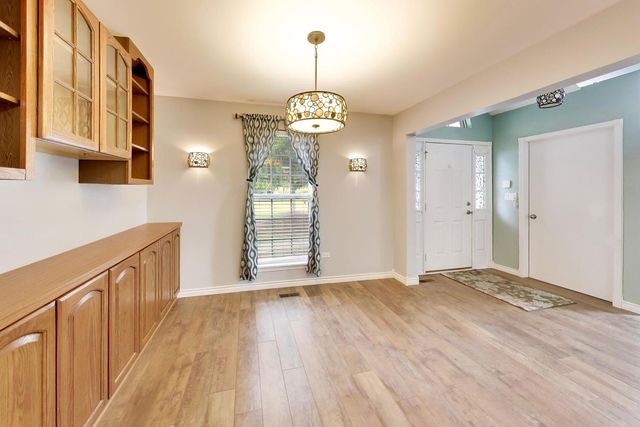 317 E Tall Oaks Lane, Itasca, IL 60143
