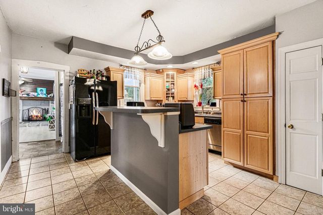 153 E MAIN ST, Arendtsville, PA 17303