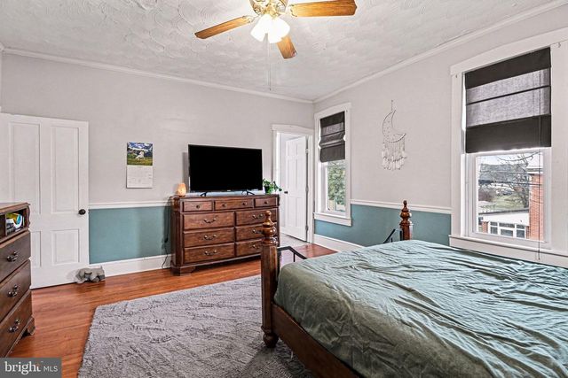 153 E MAIN ST, Arendtsville, PA 17303