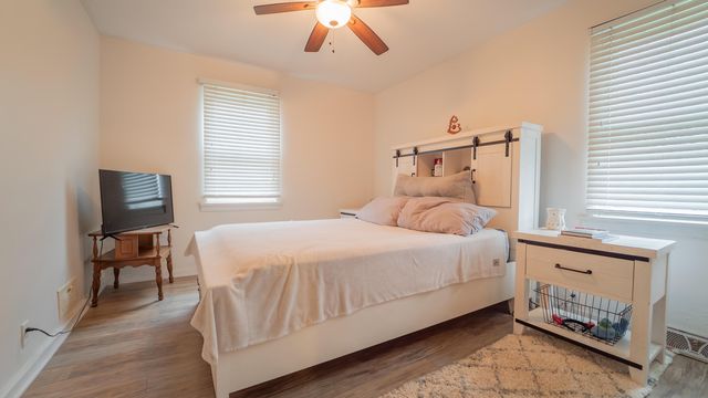 279 W Oakley Avenue, Lowell, IN 46356