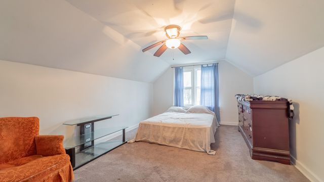 279 W Oakley Avenue, Lowell, IN 46356