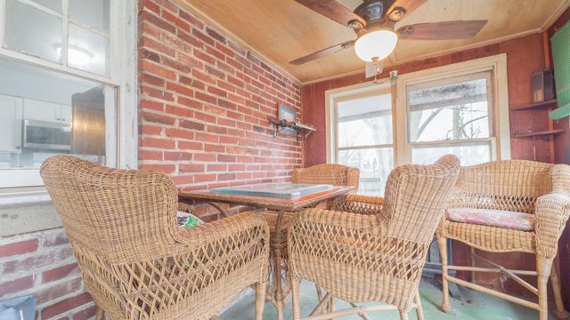 279 W Oakley Avenue, Lowell, IN 46356