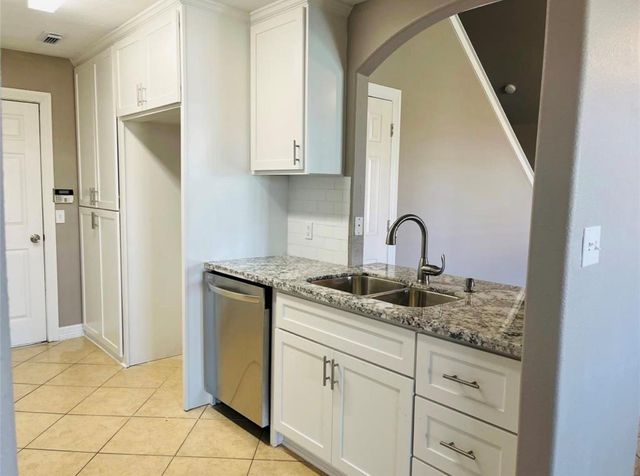 10510 Linsley Lane, Houston, TX 77034