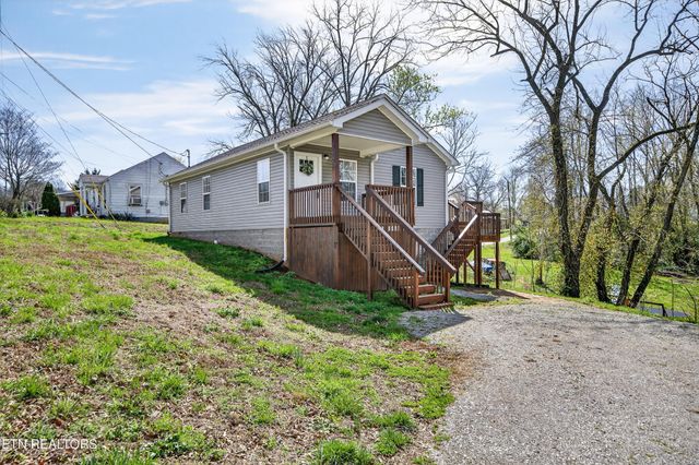 219 E Bronson St, Sparta, TN 38583