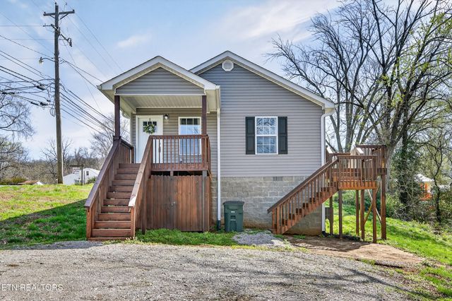 219 E Bronson St, Sparta, TN 38583