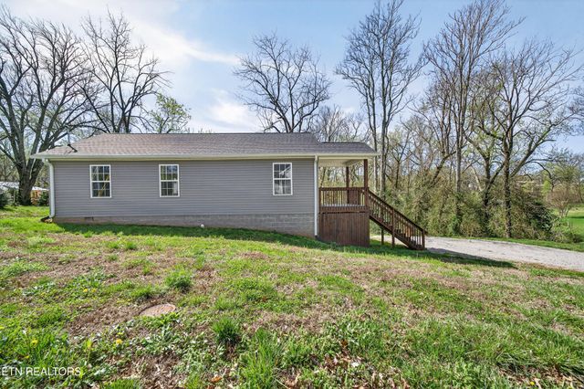 219 E Bronson St, Sparta, TN 38583