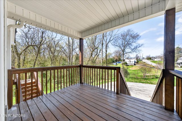 219 E Bronson St, Sparta, TN 38583